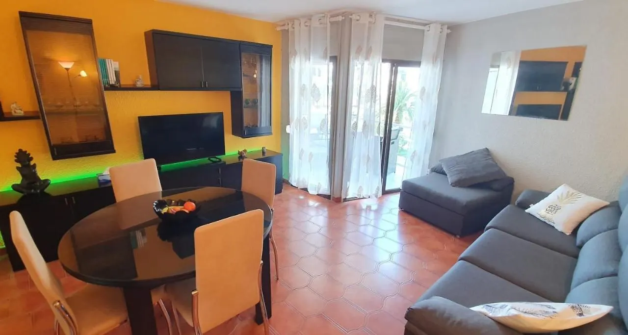 Encantadora vivienda en el paseo marítimo de Salou 0*,