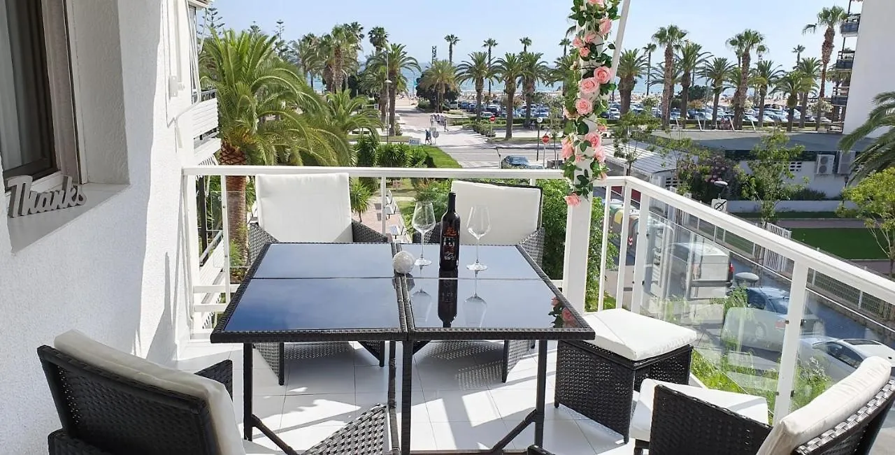 Encantadora Vivienda En El Paseo Maritimo De 萨洛 0*,